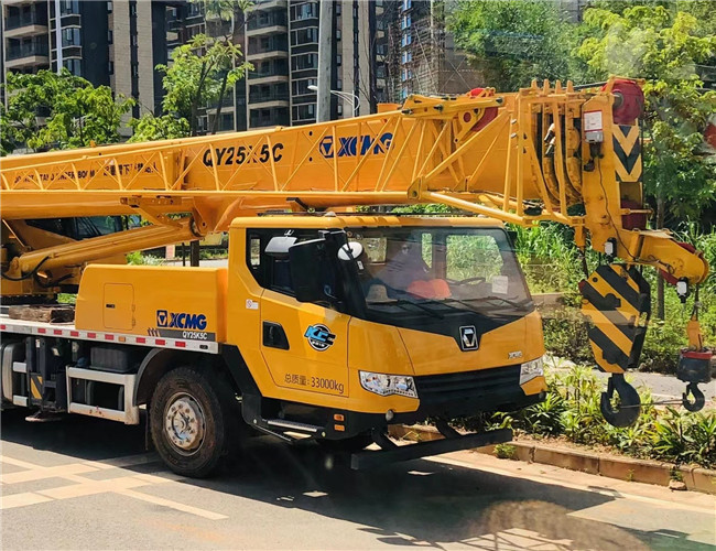 新宁县大件设备吊装租赁吊车