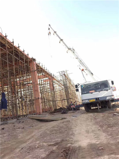 新宁县25 吨、50 吨吊车怎么选？多大重量 / 半径适合对应车型？