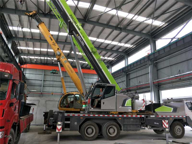 新宁县高空车出租需要注意哪些安全事项？